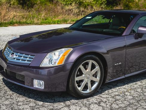 Used 2004 Cadillac XLR image 43