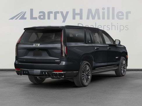 Used 2023 Cadillac Escalade ESV V w/ Heavy-Duty Trailer Package image 2