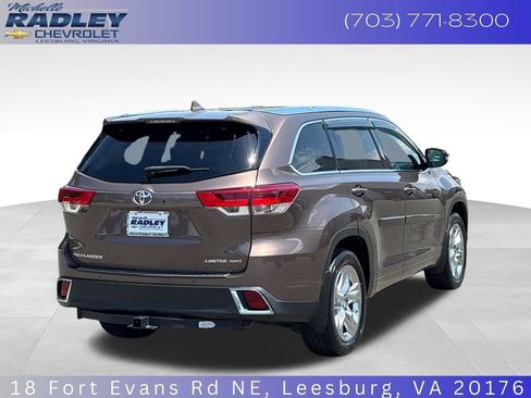 Used 2019 Toyota Highlander Limited AWD/4WD image 6