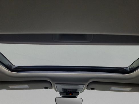 Used 2023 Honda Accord Touring image 11