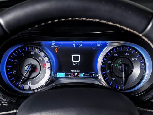 Used 2015 Chrysler 300 S image 21