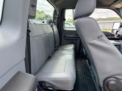 Used 2015 Ford F250 XL w/ Power Equipment Group AWD/4WD image 11