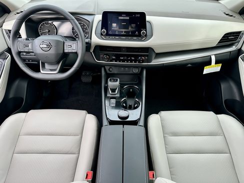 New 2026 Nissan Rogue SV AWD/4WD image 21