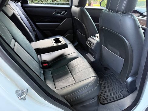 Used 2019 Land Rover Range Rover Velar R-Dynamic SE AWD/4WD image 24