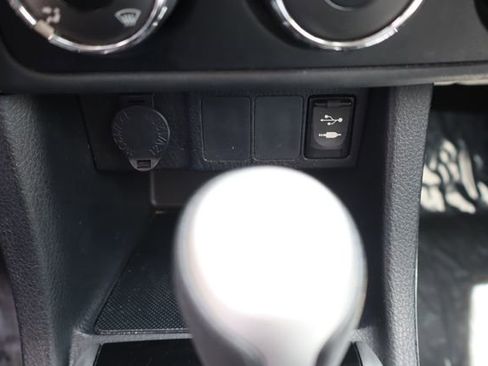 Used 2017 Toyota Corolla L FWD image 34