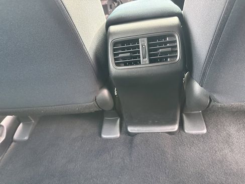 Used 2015 Honda CR-V LX image 24