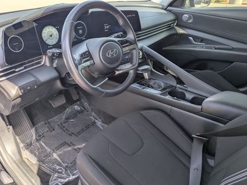 Used 2023 Hyundai Elantra SEL w/ Convenience Package FWD image 23