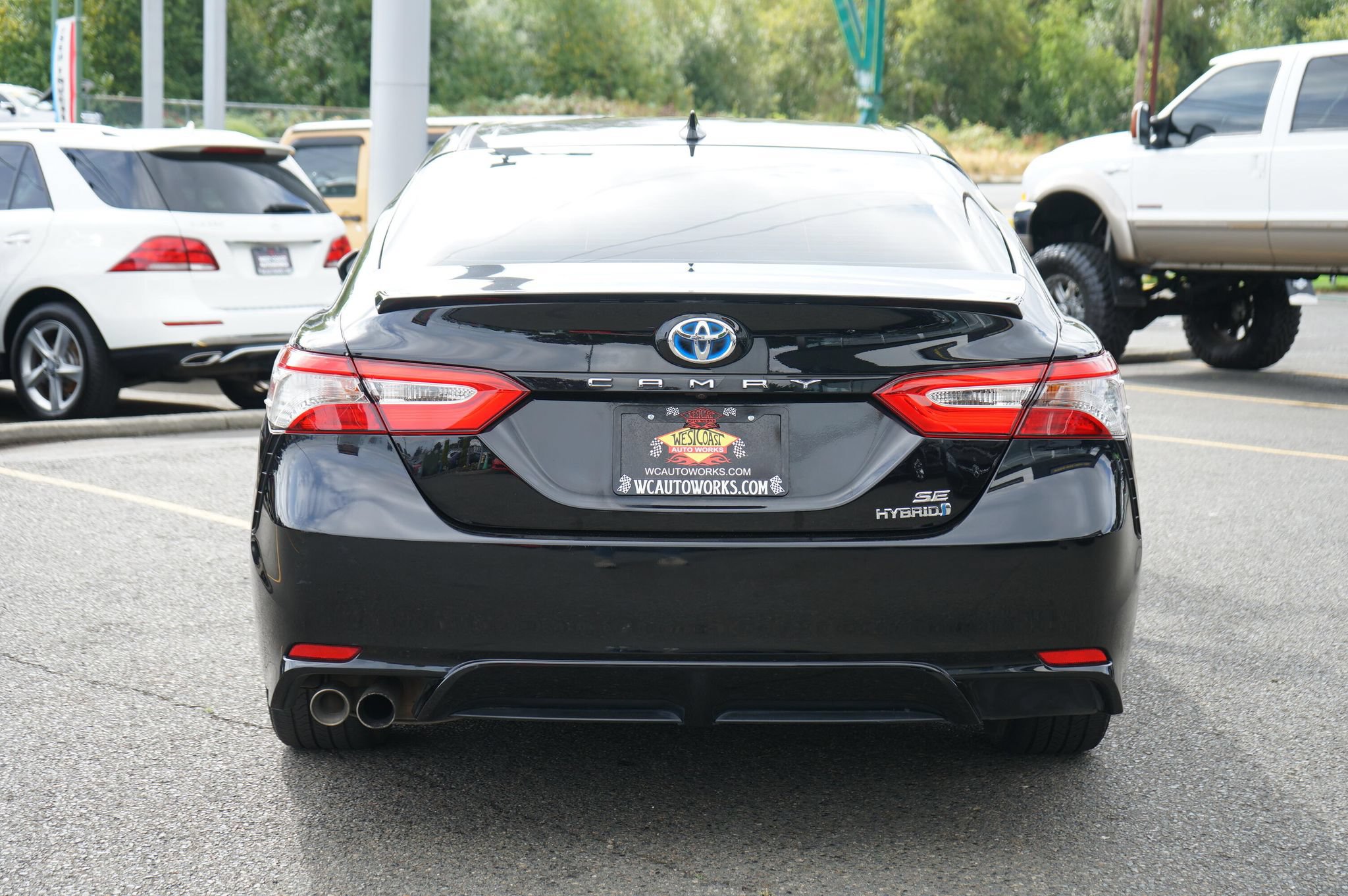 Used 2019 Toyota Camry SE w/ Audio Package FWD image 4