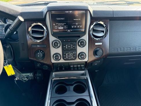 Used 2015 Ford F350 Lariat w/ Lariat Interior Package image 28