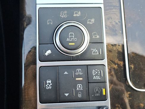 Used 2016 Land Rover Range Rover Supercharged image 11