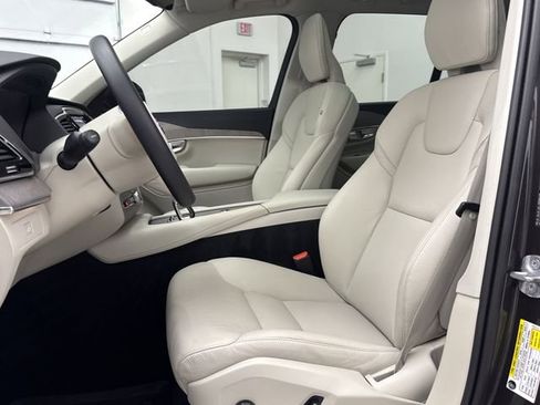 Certified 2024 Volvo XC90 B6 Plus w/ Protection Package Premier image 13