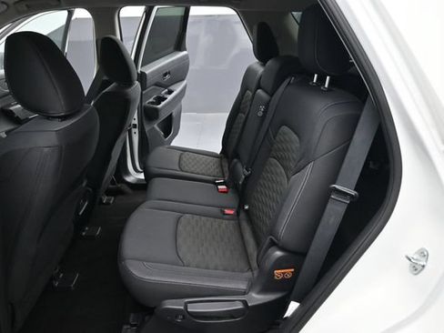 Used 2025 Nissan Pathfinder SV AWD/4WD image 13
