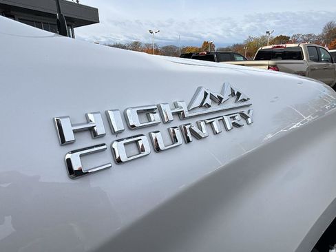 Certified 2022 Chevrolet Silverado 1500 High Country image 9