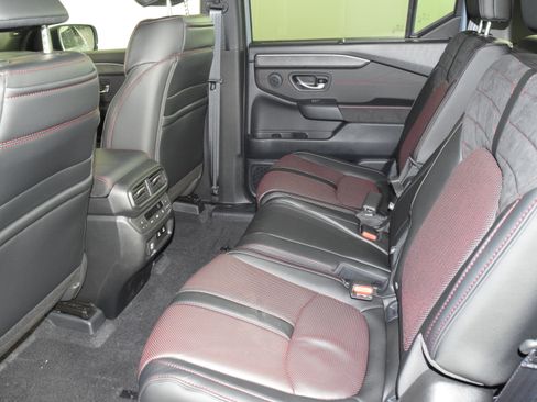 New 2026 Honda Pilot Black Edition image 15