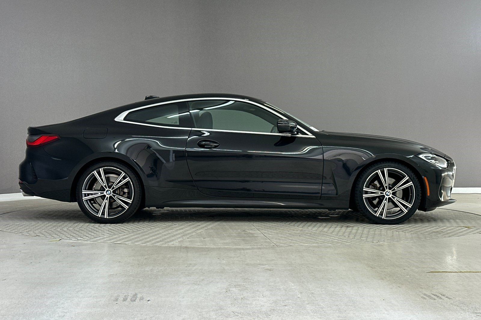 Used 2022 BMW 430i Coupe w/ Convenience Package RWD image 7