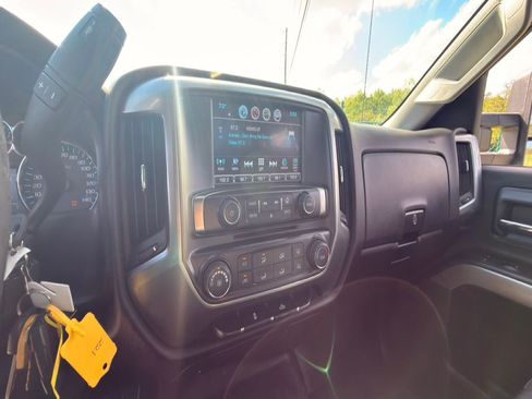 Used 2017 Chevrolet Silverado 2500 LT RWD image 19