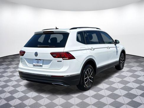 Used 2021 Volkswagen Tiguan SE w/ Panoramic Sunroof Package AWD/4WD image 9