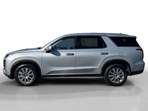 Used 2023 Hyundai Palisade SEL FWD image 2