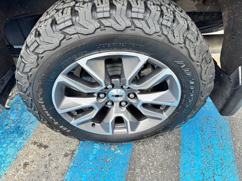 Used 2020 Chevrolet Silverado 1500 RST w/ All-Star Edition image 38