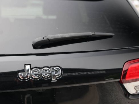 Used 2020 Jeep Grand Cherokee Limited w/ Luxury Group II AWD/4WD image 34