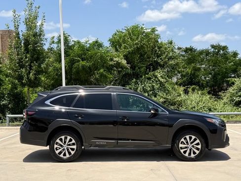 Used 2025 Subaru Outback Premium AWD/4WD image 5