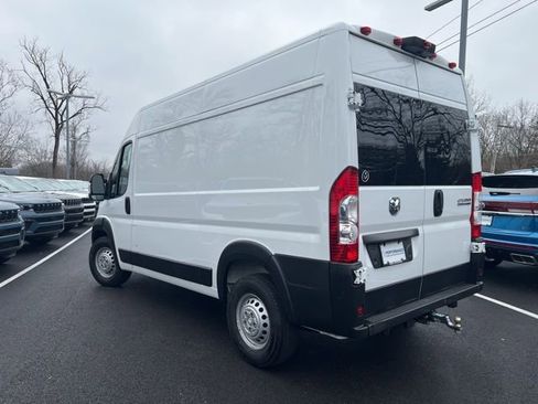 Used 2024 RAM ProMaster 2500 w/ Convenience Group image 35