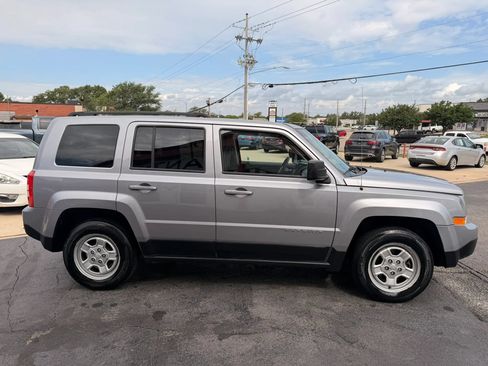 Used 2016 Jeep Patriot Sport w/ Power Value Group FWD image 7