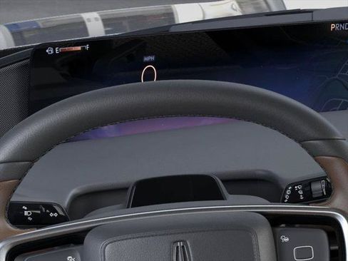 New 2026 Lincoln Navigator L Reserve AWD/4WD image 13