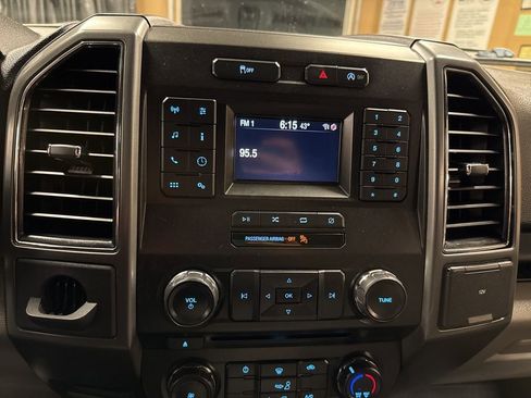 Used 2018 Ford F150 XLT image 29