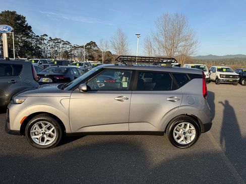 Used 2022 Kia Soul LX w/ Technology Package image 22