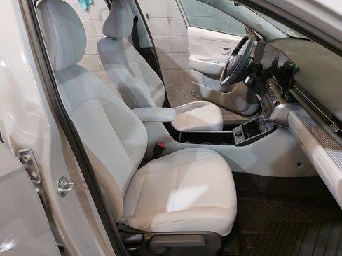 Certified 2025 Hyundai Kona SEL FWD image 10