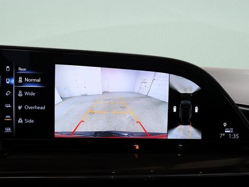 Used 2024 Cadillac Escalade ESV Sport Platinum w/ LPO, ONYX Package image 17