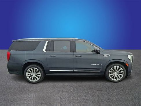 Used 2021 GMC Yukon XL Denali w/ Denali Ultimate Package image 4