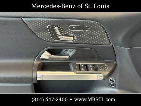 New 2026 Mercedes-Benz GLB 250 4MATIC image 15