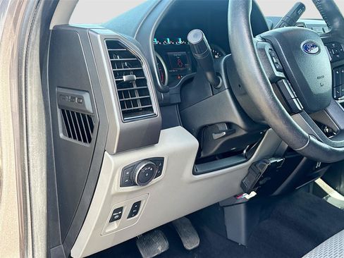 Used 2019 Ford F150 XLT w/ Equipment Group 302A Luxury AWD/4WD image 10