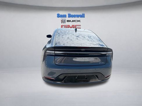 Used 2026 Toyota Prius Plug-In Hybrid FWD image 7