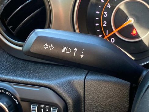 Used 2019 Jeep Wrangler Unlimited Sport S AWD/4WD image 22