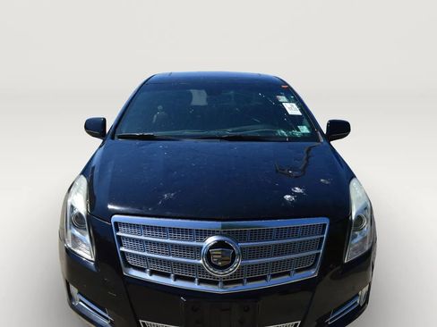 Used 2013 Cadillac XTS Platinum FWD image 2