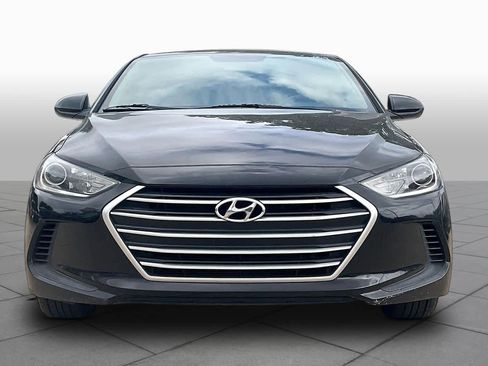 Used 2017 Hyundai Elantra SE FWD image 4