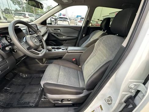 Used 2023 Nissan Rogue SV AWD/4WD image 21