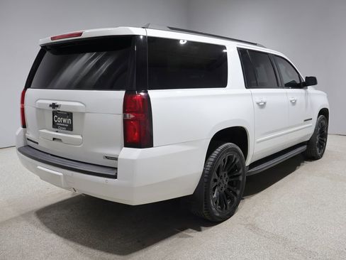 Used 2018 Chevrolet Suburban Premier AWD/4WD image 2