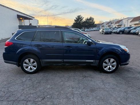 Used 2011 Subaru Outback 3.6R Limited w/ PWR Moonroof Pkg image 8