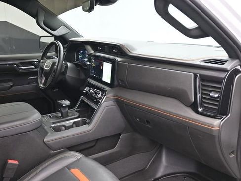 Used 2023 GMC Sierra 1500 AT4 w/ Technology Package image 31