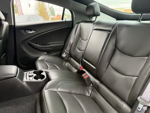 Used 2017 Chevrolet Volt Premier w/ Driver Confidence II Package image 18