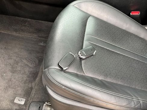 Certified 2023 Kia Sorento SX AWD/4WD image 18