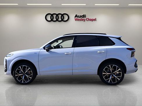 New 2026 Audi Q3 quattro 2.0T AWD/4WD image 2