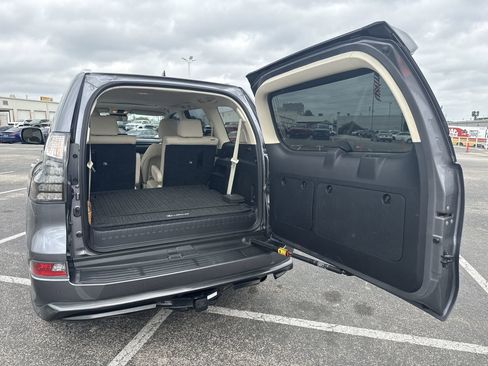 Used 2023 Lexus GX 460 Premium image 21