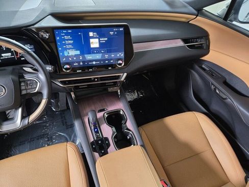 Certified 2025 Lexus RX 350 Premium image 18