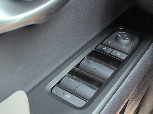 Certified 2025 Lexus UX 300h FWD w/ Accessory Package (Z2) image 23