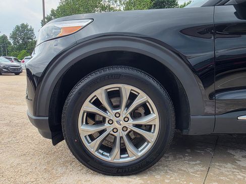Used 2022 Ford Explorer XLT AWD/4WD image 31